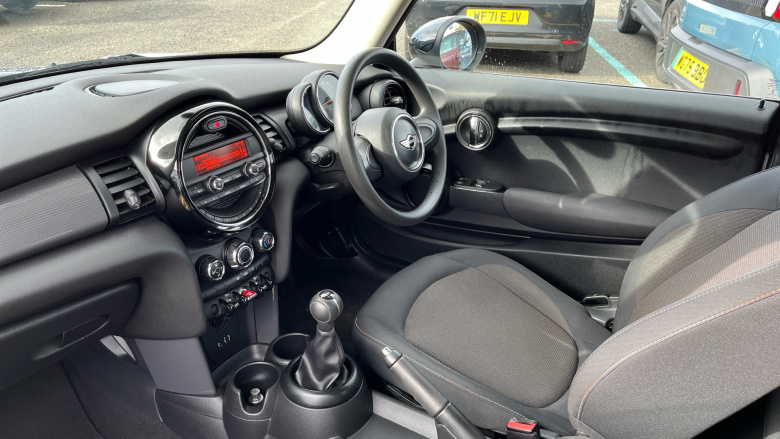 MINI Hatchback 1.5 Cooper 3dr Petrol Hatchback